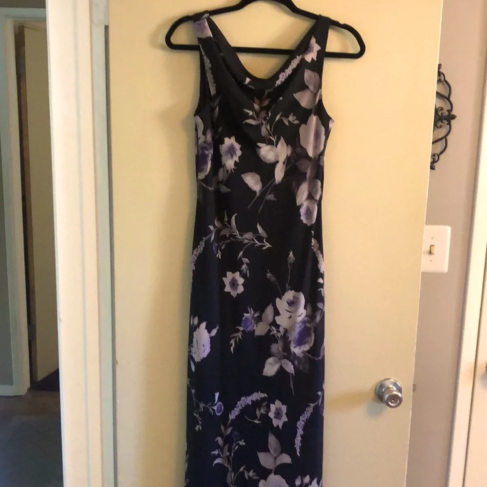 Casual dress - Picture 1 of 4